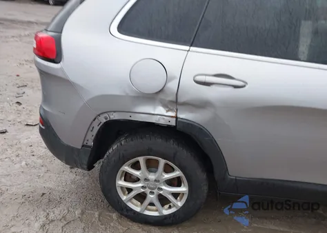 2017 Jeep Cherokee Latitude 4X4 z USA, uszkodzony, nr VIN 1C4PJMCB0HW594405